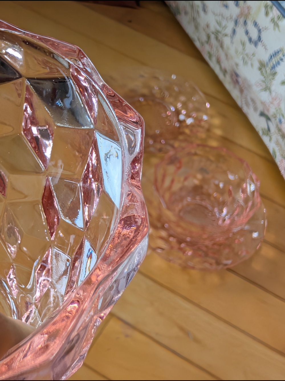 Vintage Pink Pressed Glass Dessert Bowls with Saucers - Picture 7 of 7